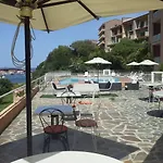 Le Marina Porto (Corsica)