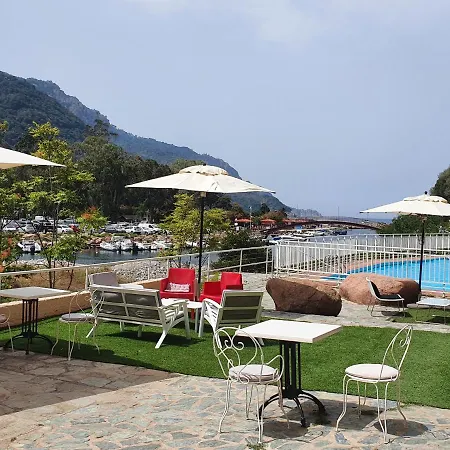 Le Marina Otel 3*