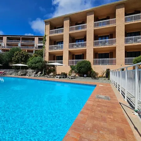 Отель Le Marina Porto (Corsica)