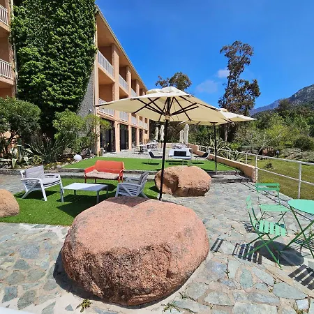 Le Marina 3* Porto (Corsica)