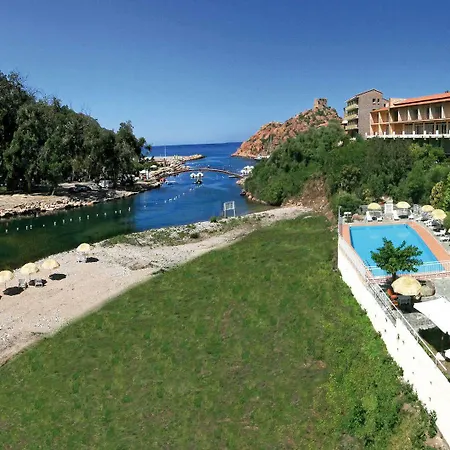 Le Marina Porto (Corsica)