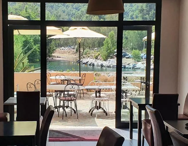 Le Marina Porto (Corsica)